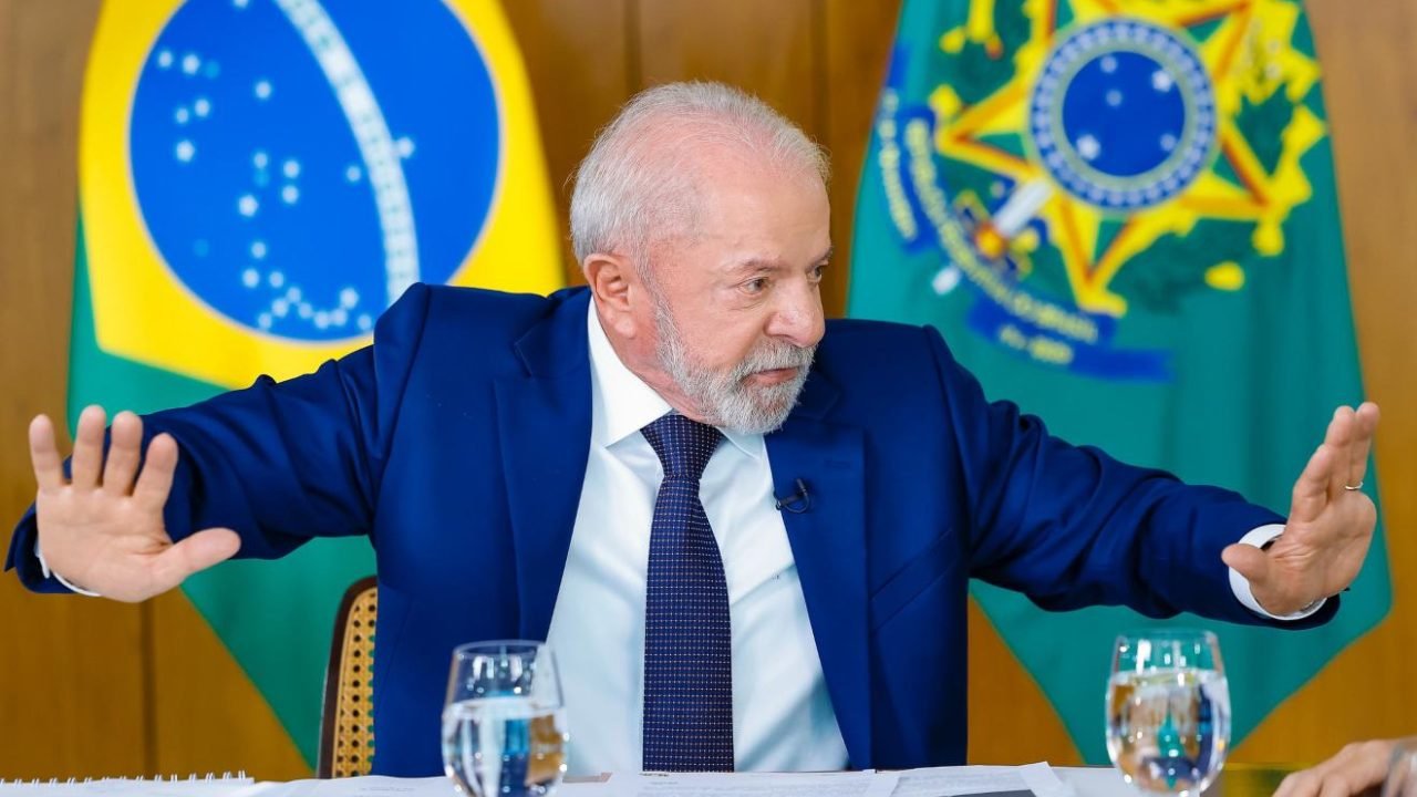 pl-aciona-tse-contra-lula