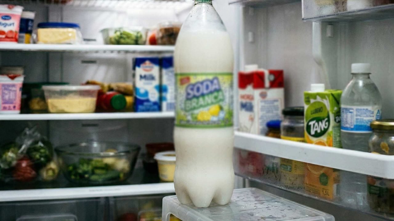 Refrigerante levantou suspeitas. — Foto: Refrigerante levantou suspeitas. (Image