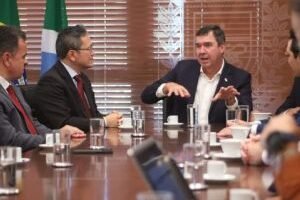 reuniao-com-a-receita-federal-foto-alvaro-rezende7-730x480-1