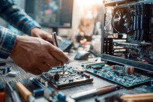 sejuv-abre-curso-manutencao-computadores