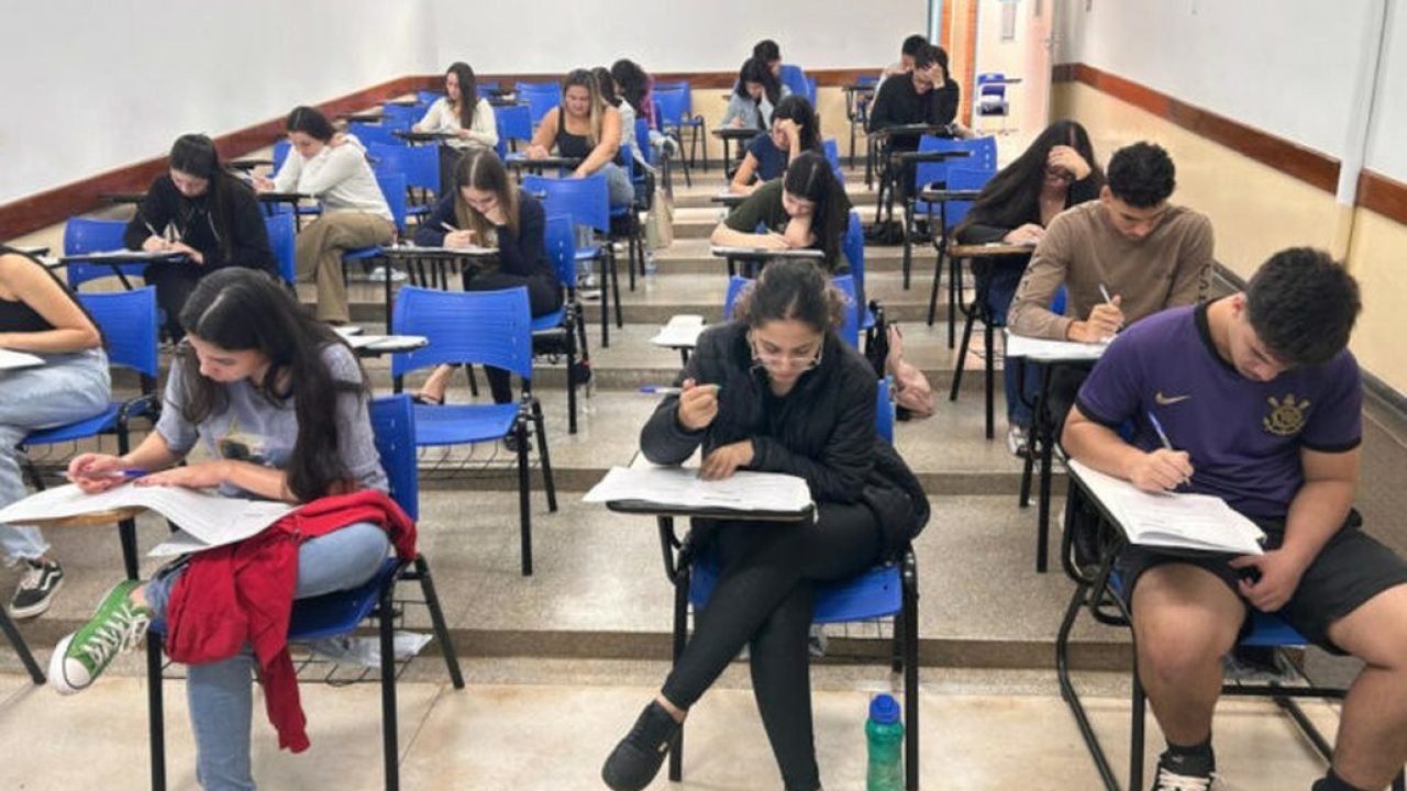semana-comeca-com-16-editais-de-concursos-publicos-em-ms