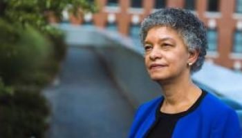 Presidente do Federal Reserve de Boston elogia independência do banco central