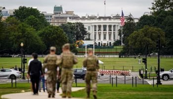 Suprema Corte dos EUA bloqueia envio de agentes a Chicago