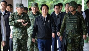 Taiwan Coloca Forças em Alerta