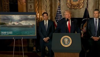 Trump Anuncia Navios de Guerra com Seu Nome e Avisa Maduro